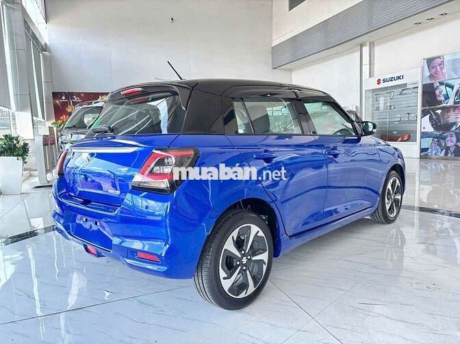 Suzuki Swift Hybrid 2024 Xanh Đen 900 km