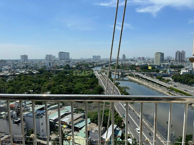 Căn hộ Khánh Hội 3 mặt tiền Bến Vân Đồn Quận 4, 2PN, giá: 13tr/tháng