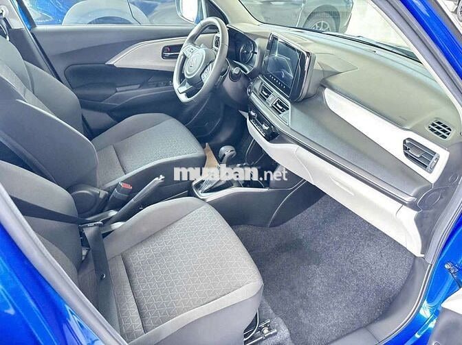 Suzuki Swift Hybrid 2024 Xanh Đen 900 km