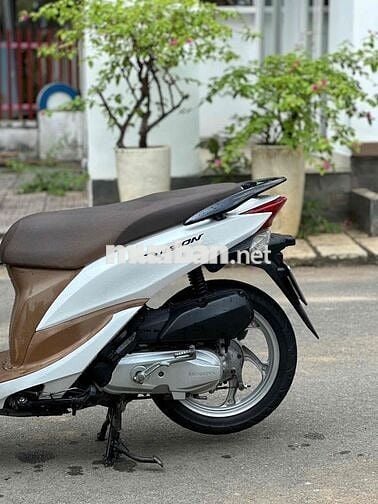 Honda Vision 2013 Trắng, Đen, Nâu