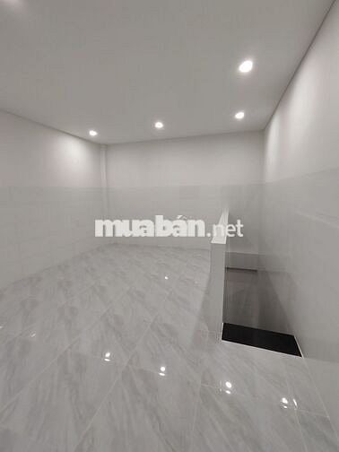 Nhà 1 trệt 1 lầu 45m2 ở Hiệp Thành