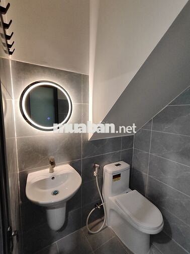 Nhà 1 trệt 1 lầu 45m2 ở Hiệp Thành