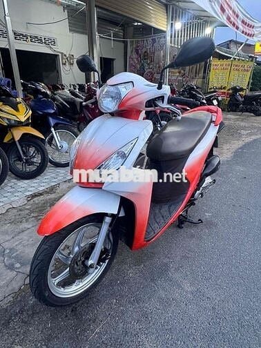 Honda Vision 2014 màu Đỏ trắng