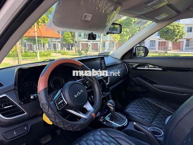 KIA Seltos Luxury 2022 Trắng Tự động 1 chủ từ đầu