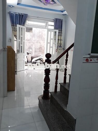 Cho thuê nhà 2lầu 3pn (3.5m x 8m) đường Lê văn Khương vào 30m q.12 cũ