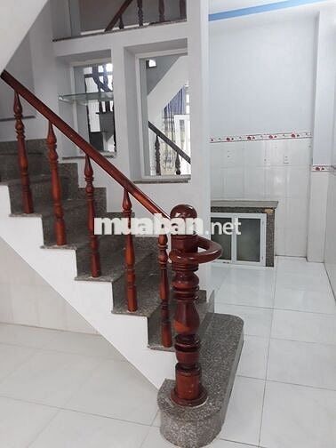 Cho thuê nhà 2lầu 3pn (3.5m x 8m) đường Lê văn Khương vào 30m q.12 cũ