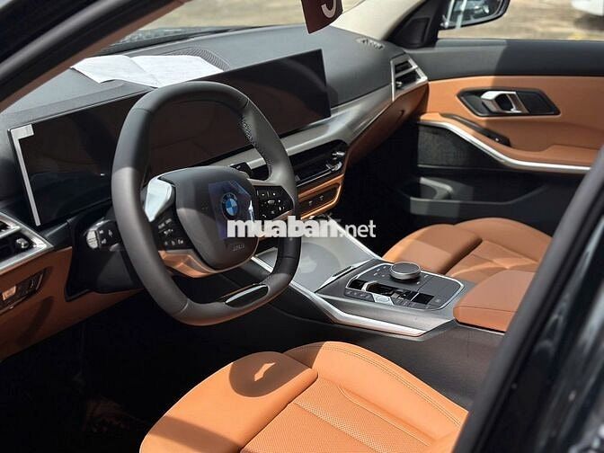 BMW 320i Sportline 2026 Sedan Đen Mới 100%