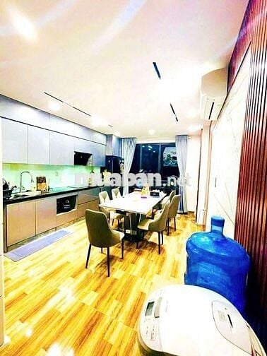Cho thuê nhà Đào Tấn 50m², 6 tầng, thang máy, 6PN, 18 triệu/tháng