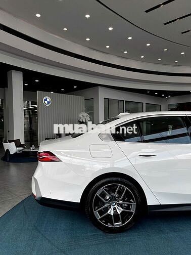 BMW 520i 2026 Trắng