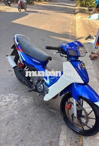 Suzuki Xipo Ráp máy Xanh, Trắng