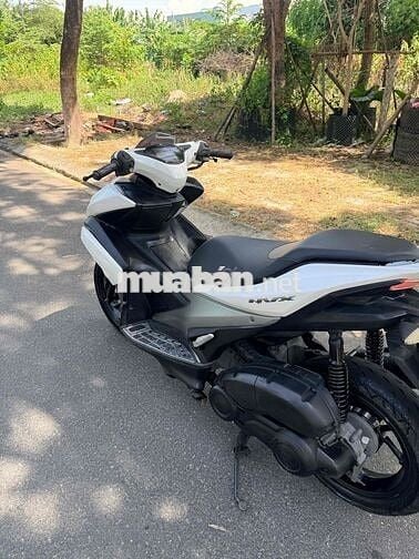 Yamaha NVX 155cc Tự động Trắng