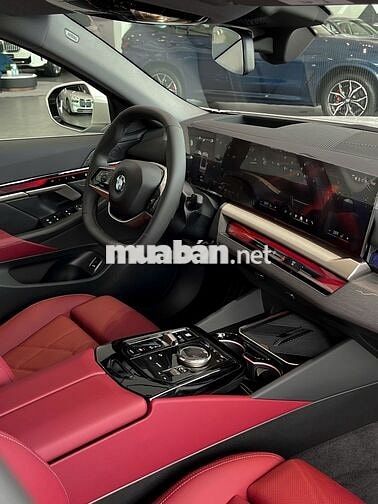 BMW 520i 2026 Trắng