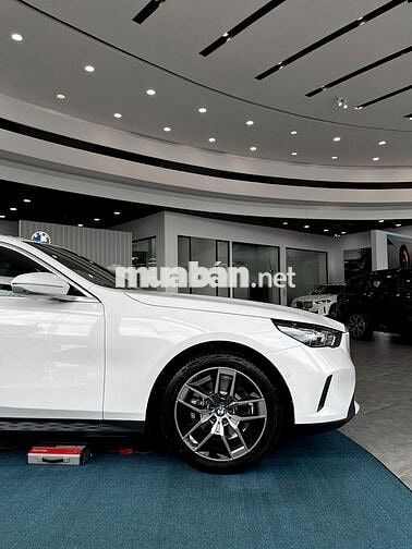 BMW 520i 2026 Trắng