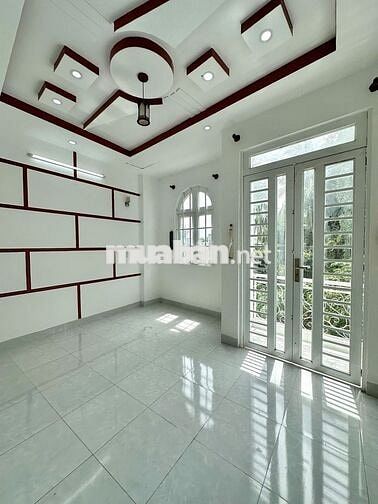 Nhà trệt lầu 2PN hẻm đường Trần Hoàng Na chỉ 6 triệu