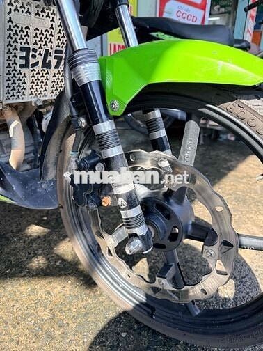 Suzuki Satria F150 Đen xanh lá