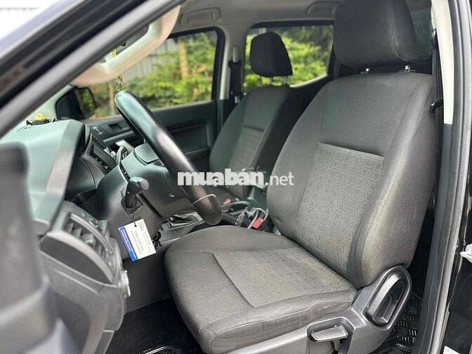 Ford Ranger XLS 2.2AT 2019 Tự động 51,000km Đen