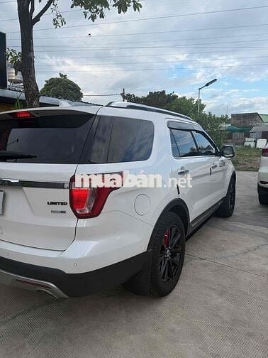 Ford Explorer 2017 2.3 Ecoboost XS Trắng