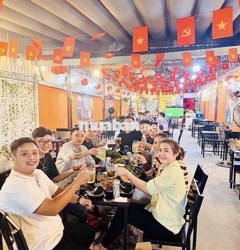 Nhân Viên Văn Phòng Bao ăn ở lại
