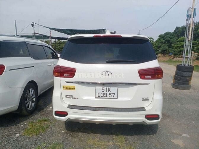 Kia Sedona 2021 Trắng