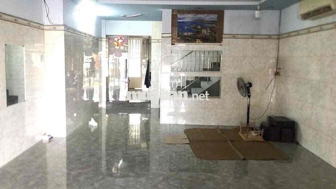 bán gấp nhà mặt tiền phạm văn đồng