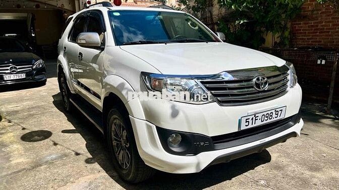 Toyota Fortuner 2.7V Sportivo TRD 2015