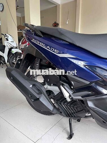 Honda Air Blade 125cc 4V . lướt 6k km . bao ko tua