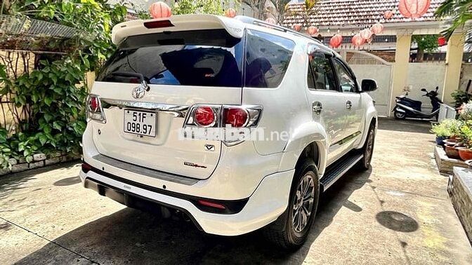 Toyota Fortuner 2.7V Sportivo TRD 2015
