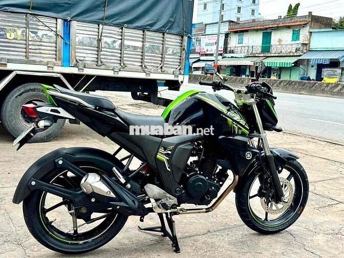 Yamaha FZS150 Đen, Xanh lá Xe máy côn tay