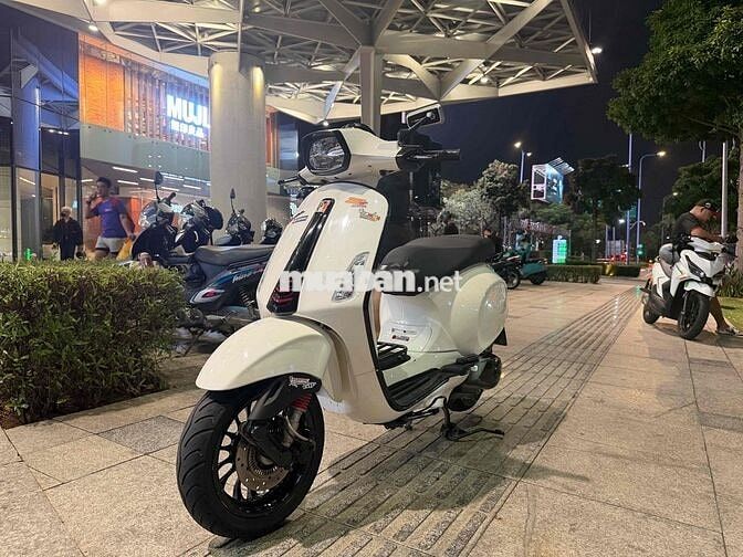 Piaggio Vespa Sprint 125cc 2018 Trắng 17000 km
