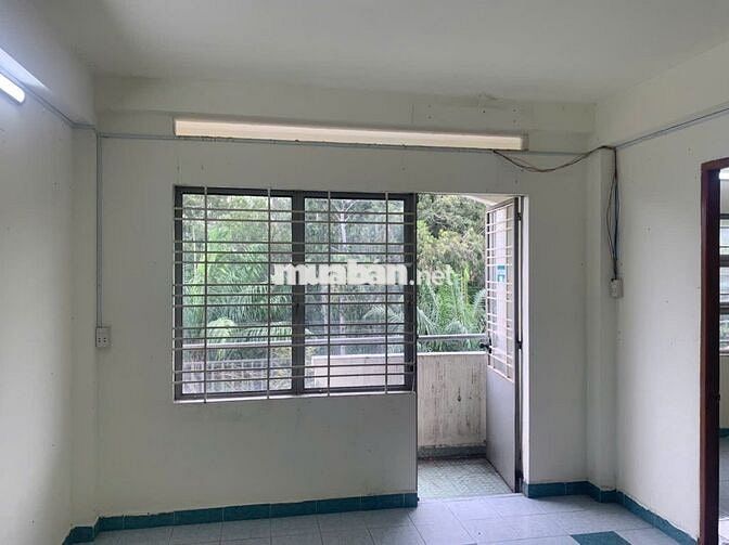 Bán căn hộ Chung cư Lê Thị Riêng, lô G, căn góc