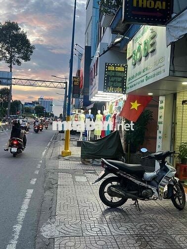cần người ở chung nhà với ông chú cho vui giá bao rẻ tại q3