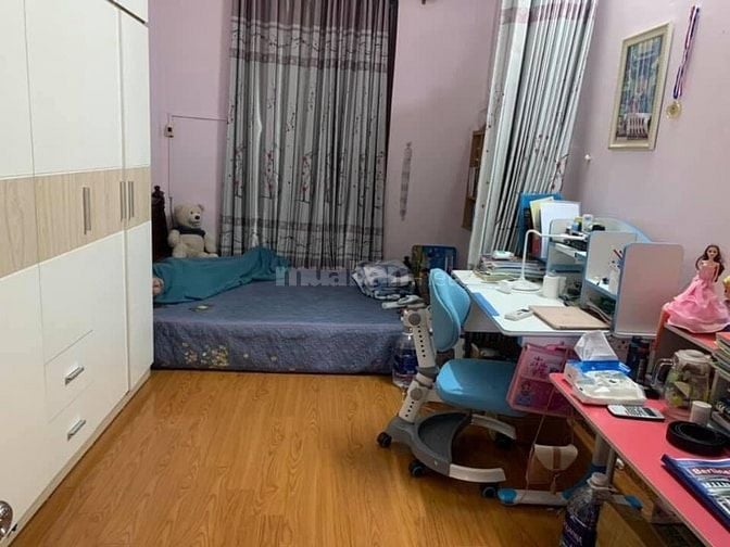 Cho thuê nguyên căn nhà nguyễn chính,3ngu3vs, đủ đồ