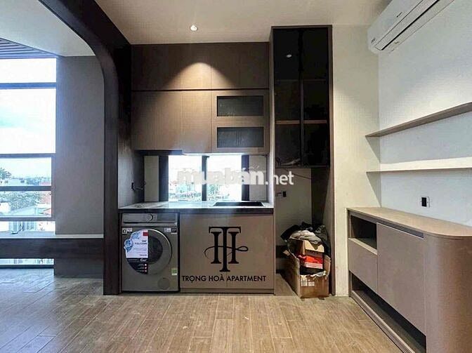 Căn hộ 1 phòng ngủ full nội thất cửa sổ lớn đường Nguyễn Văn Cừ quận 5
