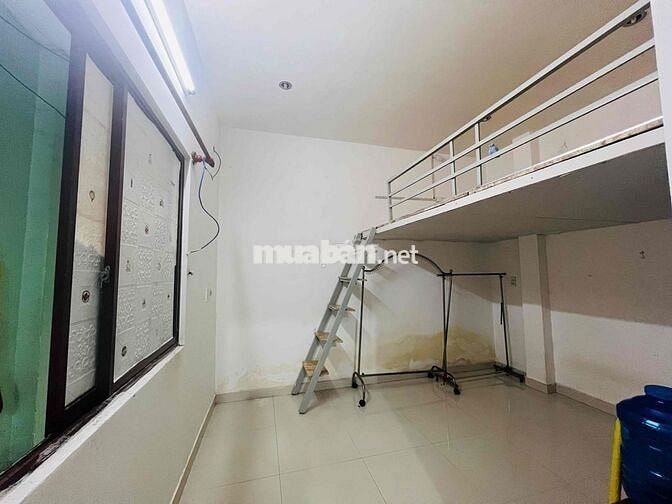 Cho Thuê Gác, Học viện hàng không, Đại học Ngoại ngữ, Sân Bay