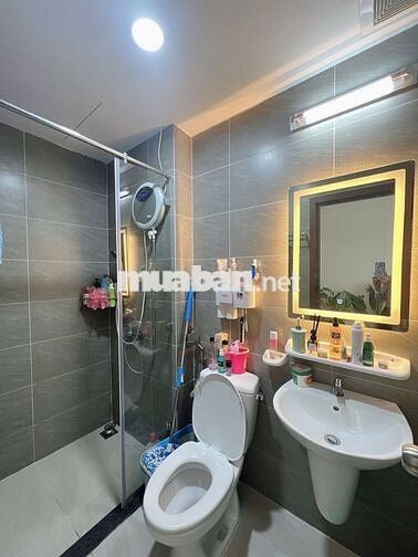 Bán căn hộ Green River Q.8 3PN 2WC Full NT SHR sang tên ngay