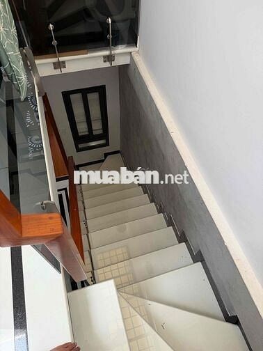 Bán Nhà Mặt tiền kinh doanh sầm uất,tiệm vàng xung quanh
