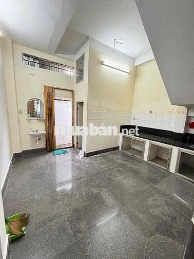 Nhà 3 phòng trục chính hẻm 30/4