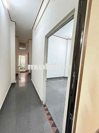 Nhà 3 phòng trục chính hẻm 30/4