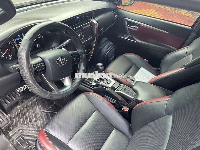 Fortuner Legender 2024, 35 ngàn km, sơn zin 95%