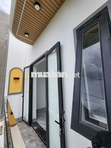 Nhà mới 4x10m 3 phòng ngủ gần trường cấp 2 Nguyễn Văn Bứa Hóc Môn