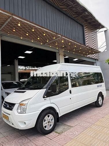 Ford Transit Luxury 2019 Trắng