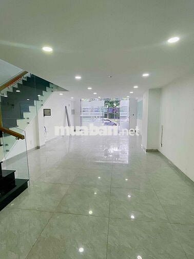 Tầng Trệt 5x22 coa Setup theo nhu cầu giá 13 tr/th tại Vạn Phúc City