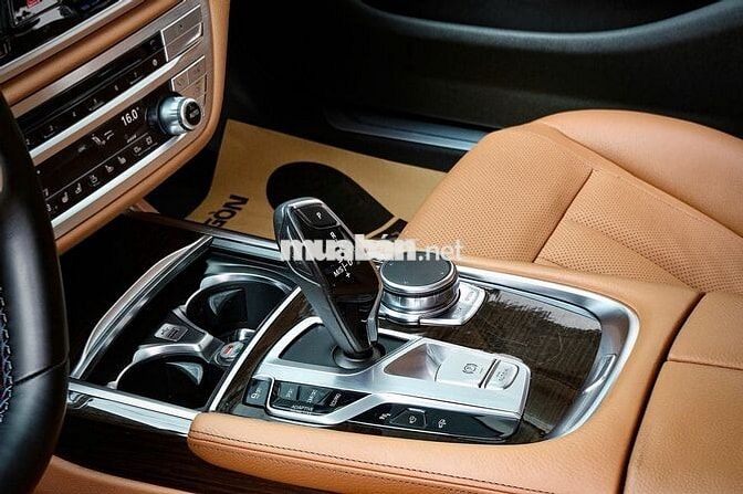 BMW 730i 2015 Trắng 61.000km