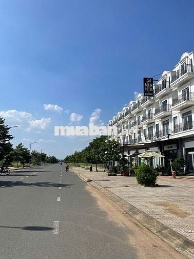 NHÀ PHỐ XÂY SẴN - SỔ HỒNG RIÊNG - HOÀN CÔNG ĐẦY ĐỦ