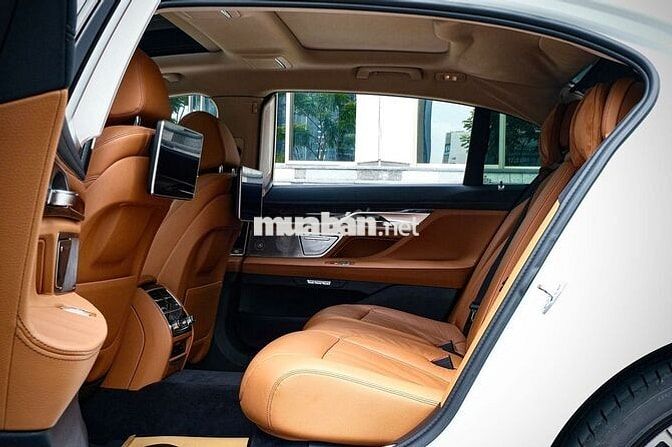 BMW 730i 2015 Trắng 61.000km
