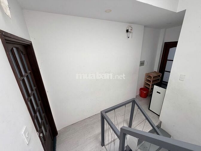 Cho thuê Văn Phòng tầng 3 nhà mặt phố 69/2/15 Nguyễn Gia Trí