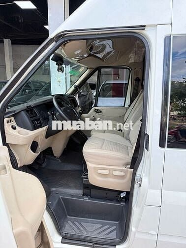 Ford Transit Luxury 2019 Trắng