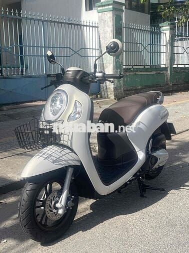 Honda Scoopy Trắng 2023.2 khoá smateky