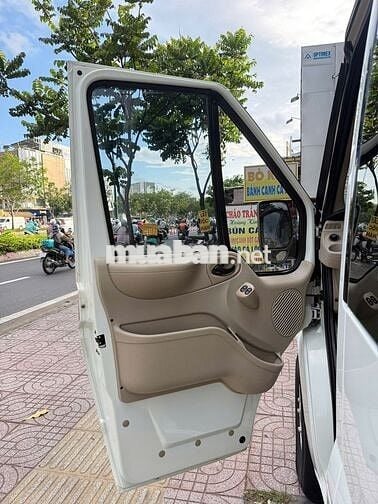 Ford Transit Luxury 2019 Trắng
