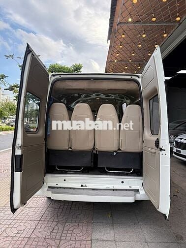 Ford Transit Luxury 2019 Trắng